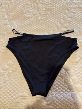 Victoria's Secret Shine Strap High-Waist
Cheeky Bikini Bottom size L